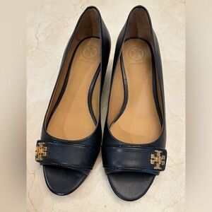 Tory Burch 6M wedge sandals.  Never worn: